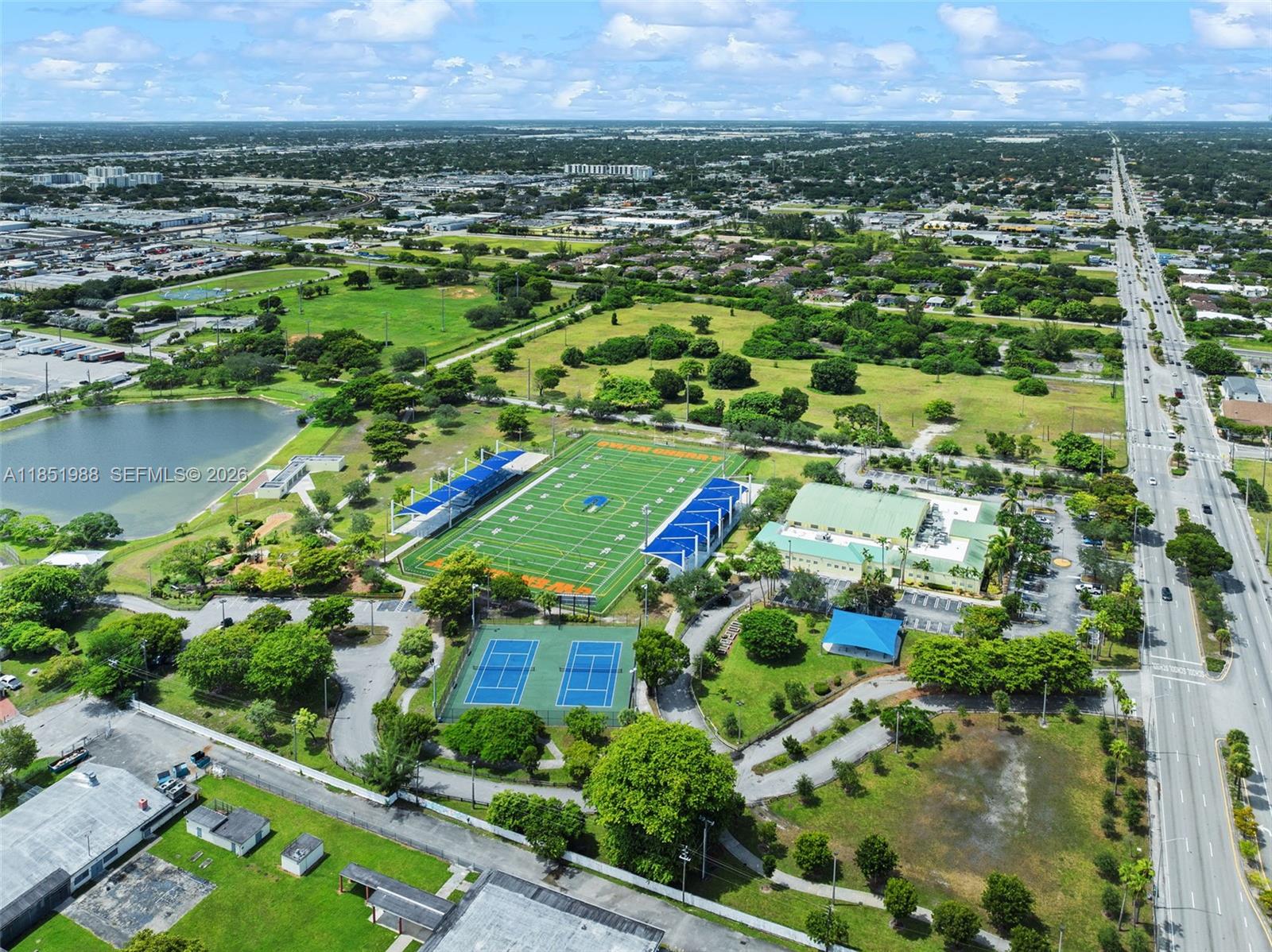 PARA VILLA HEIGHTS - Residential