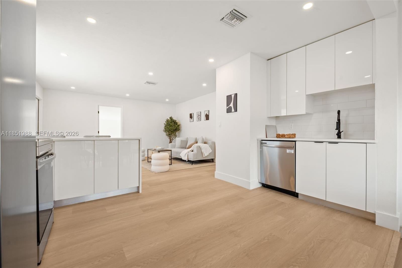 PARA VILLA HEIGHTS - Residential