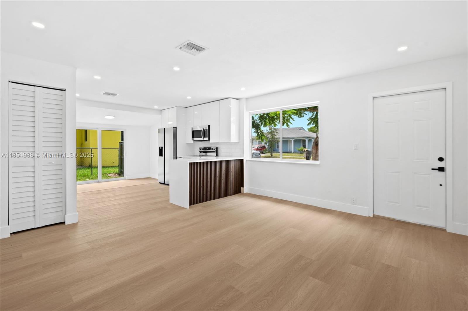 PARA VILLA HEIGHTS - Residential