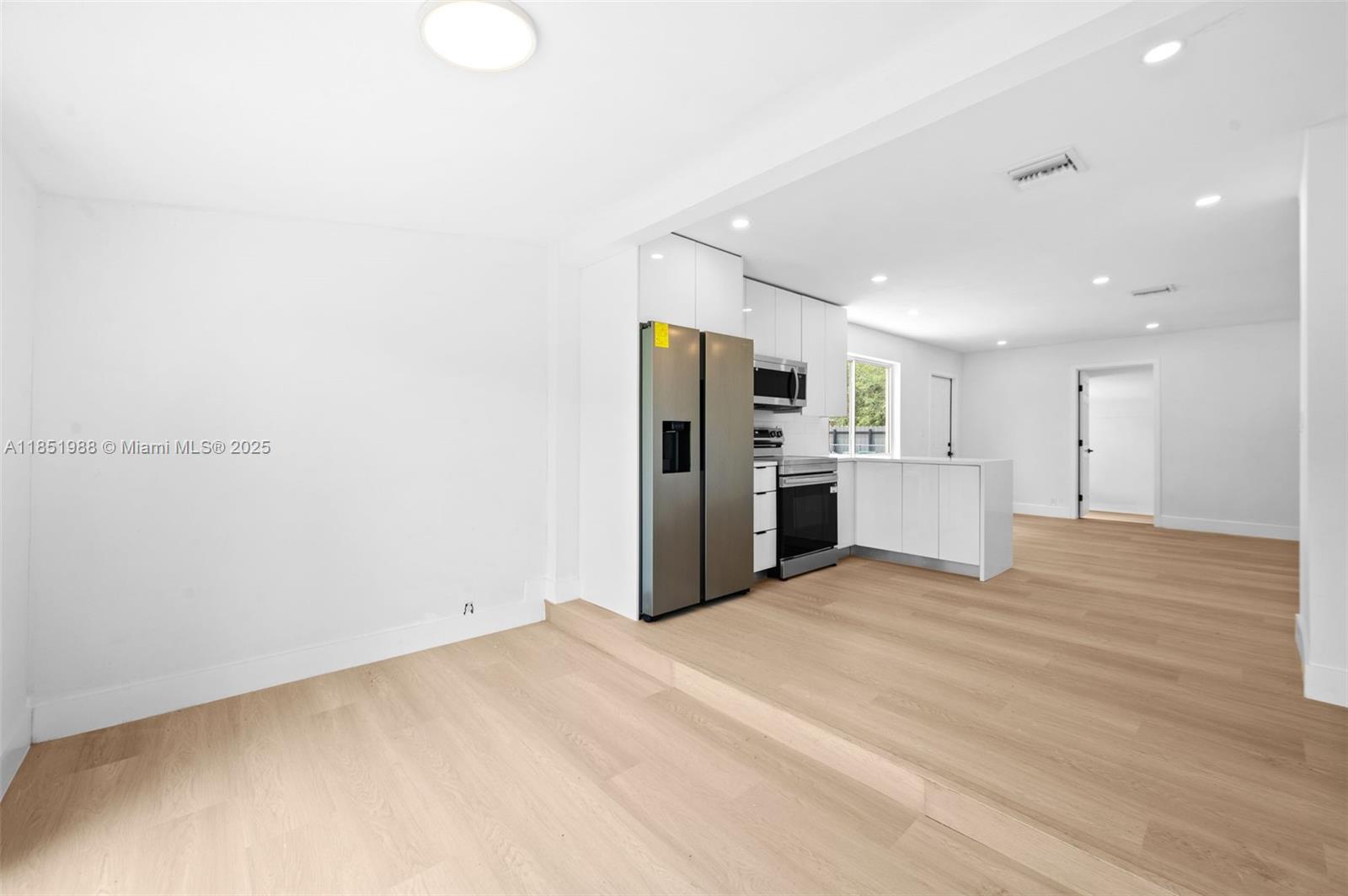 PARA VILLA HEIGHTS - Residential