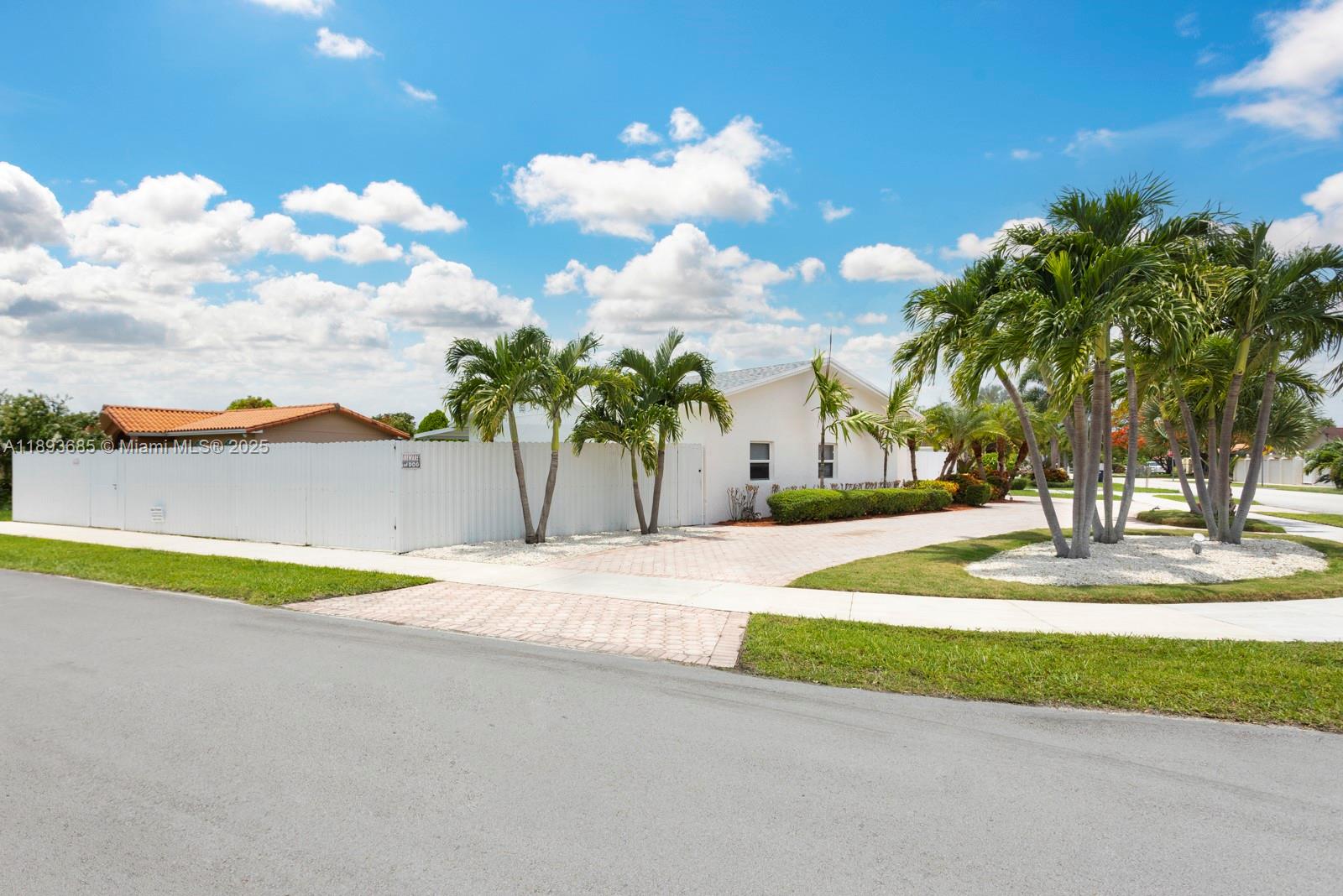 10770 SW 26th St 0