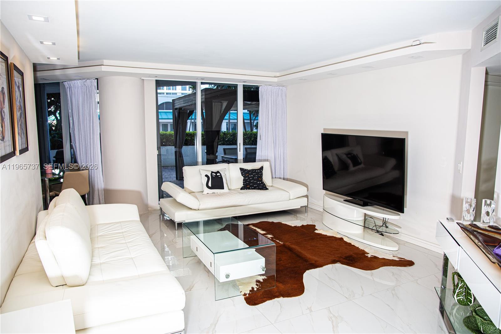 16445 Collins Ave 425