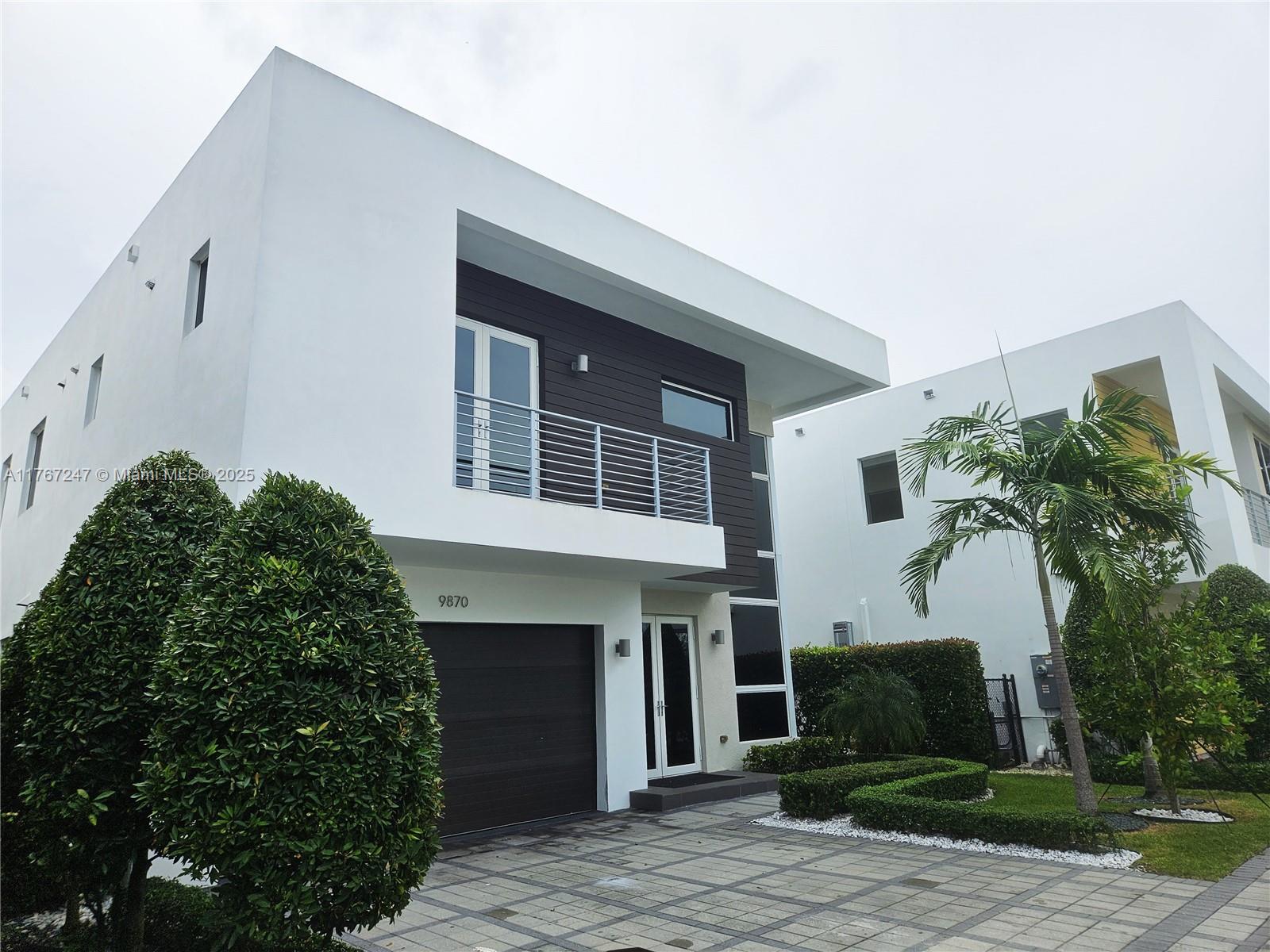 9870 Nw 75th Ter  , Doral, Miami-Dade County, Florida - 5 Bedrooms  
5 Bathrooms - 