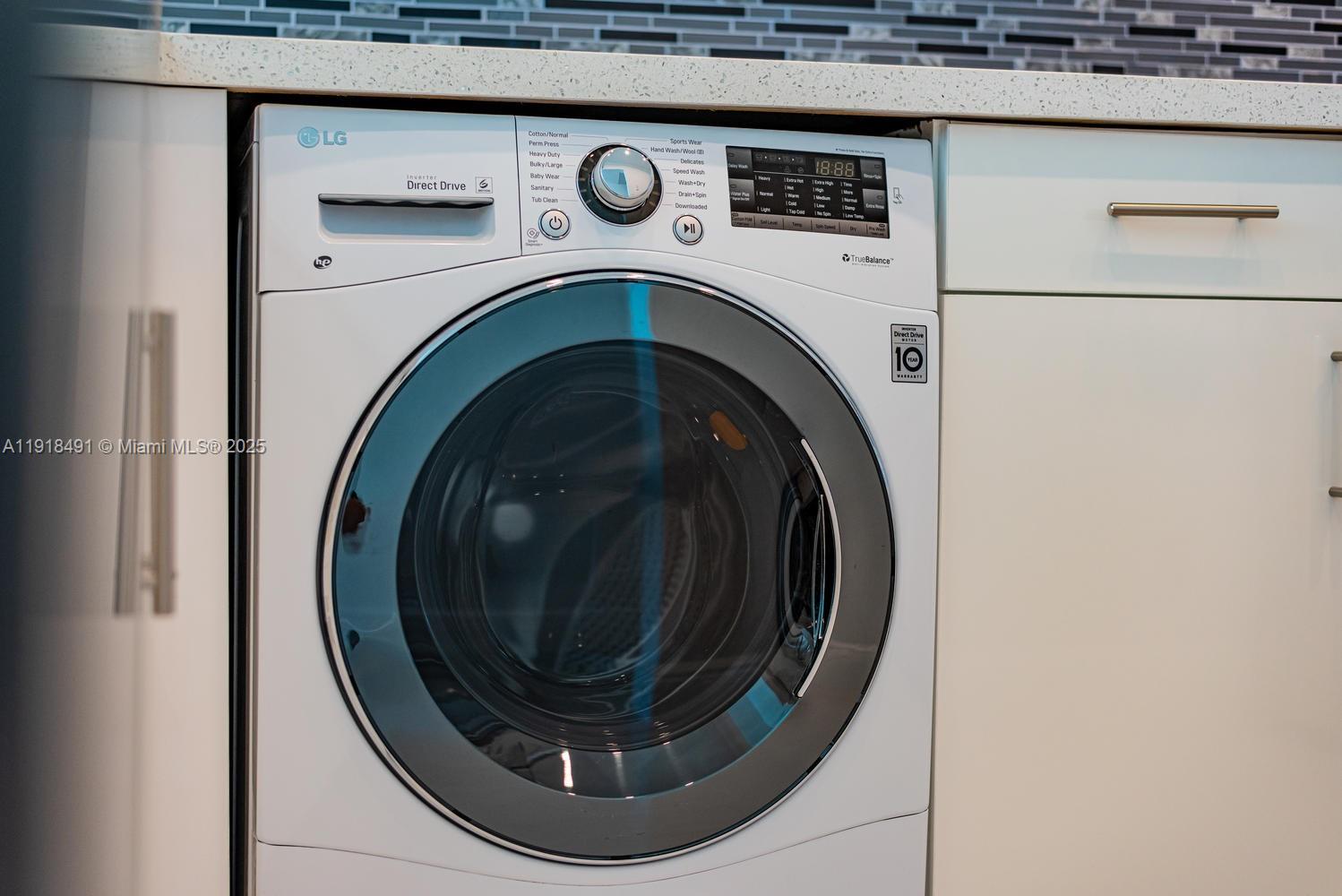 WAVE CONDO - Residential Lease