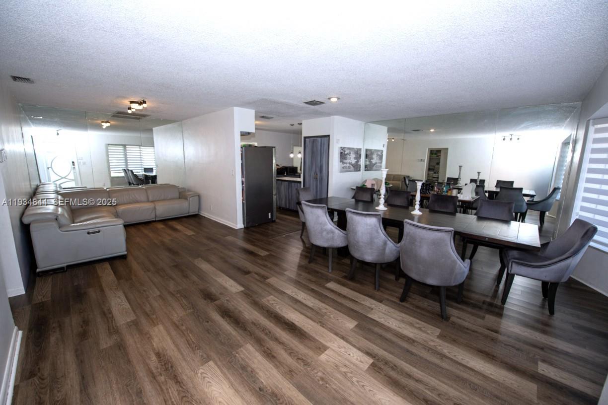 HOLLYWOOD HILLS AMEN PLAT - Residential