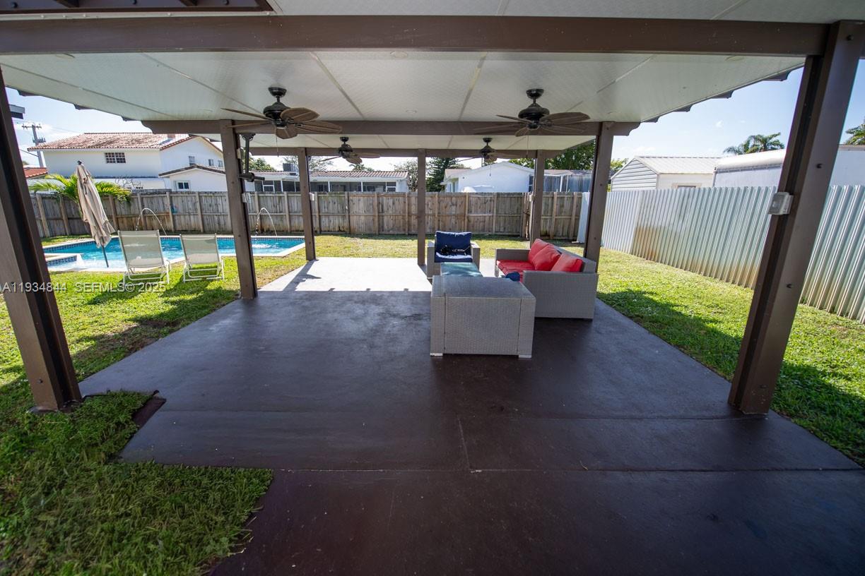 HOLLYWOOD HILLS AMEN PLAT - Residential