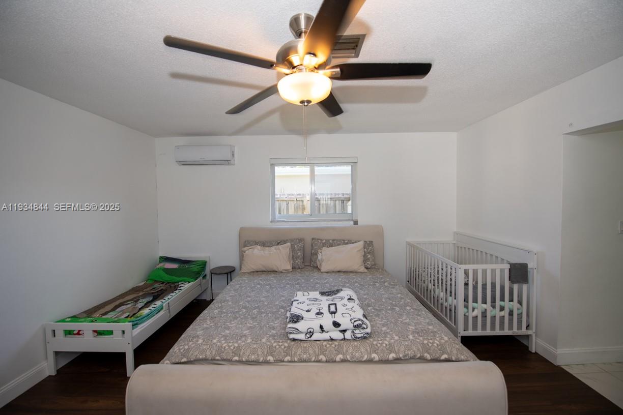 HOLLYWOOD HILLS AMEN PLAT - Residential