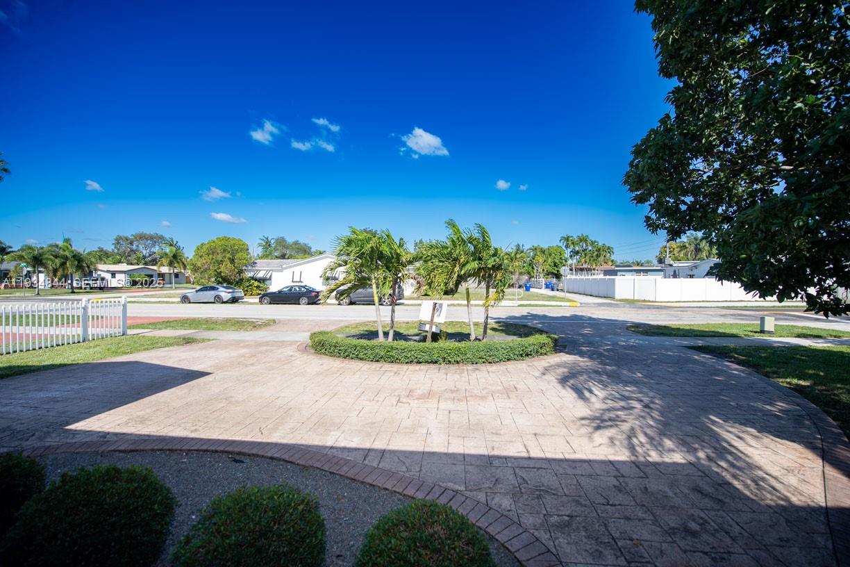 HOLLYWOOD HILLS AMEN PLAT - Residential