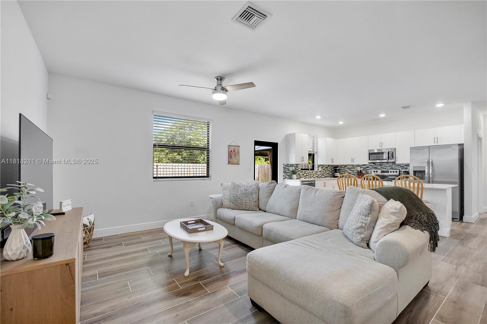 ESTATES AT SILVER PALM - Residential