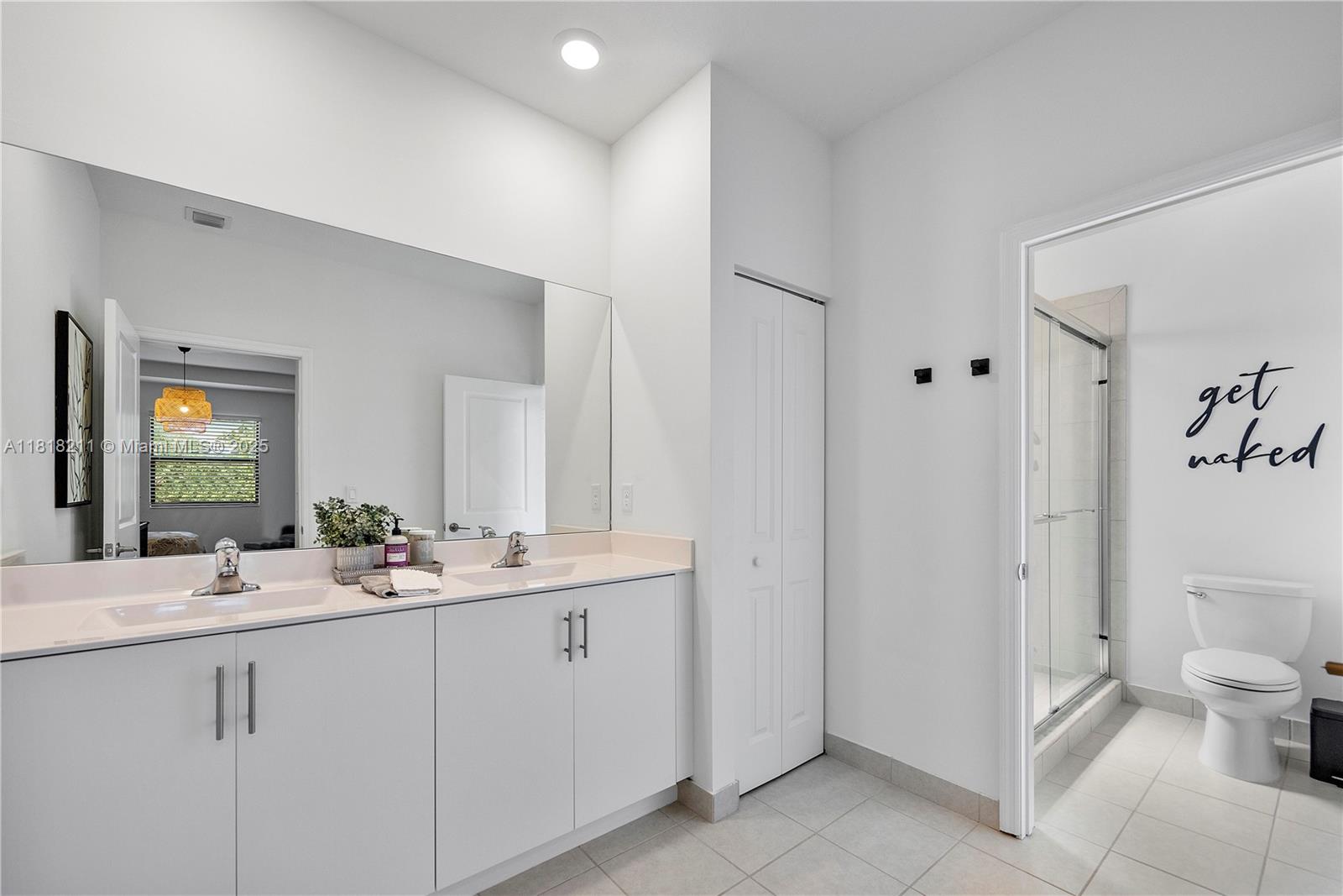 ESTATES AT SILVER PALM - Residential