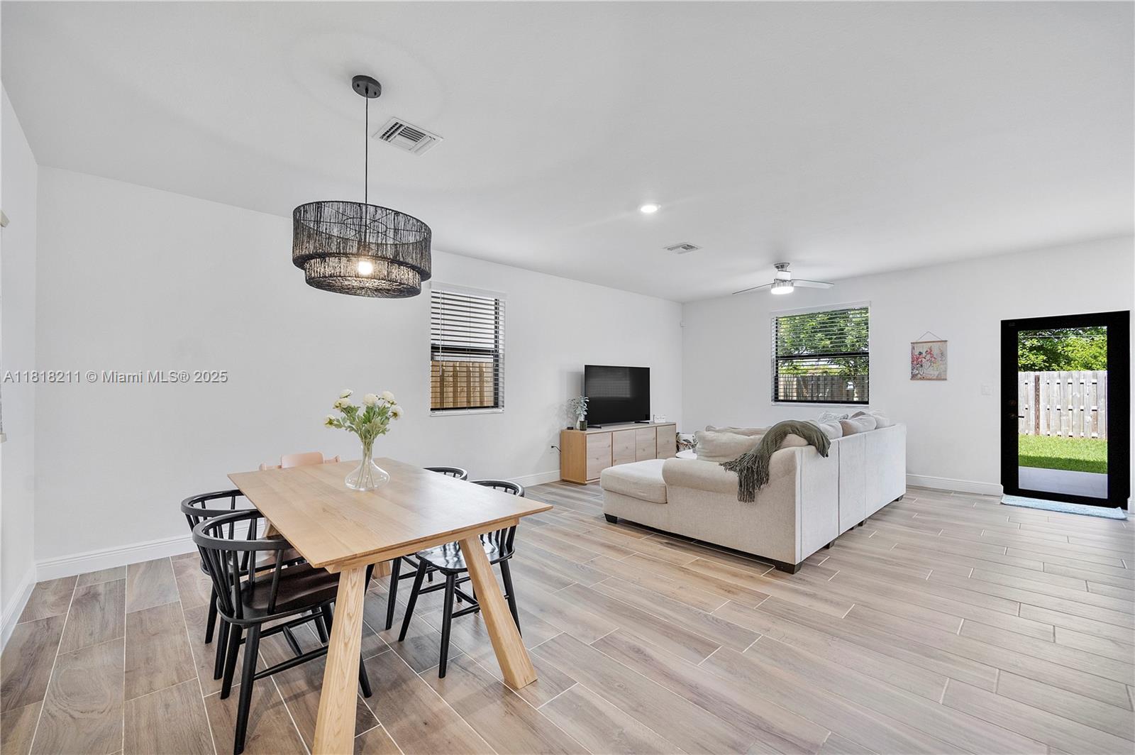 ESTATES AT SILVER PALM - Residential