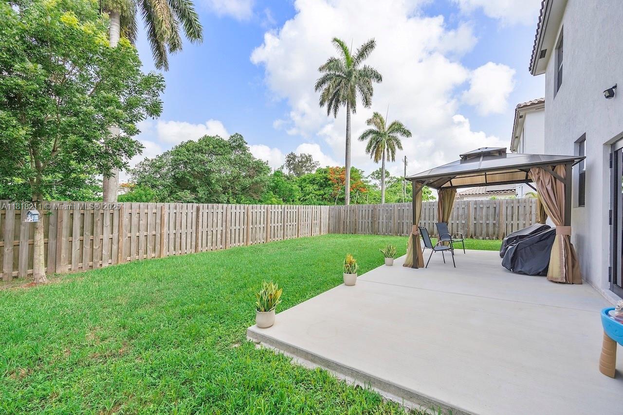ESTATES AT SILVER PALM - Residential