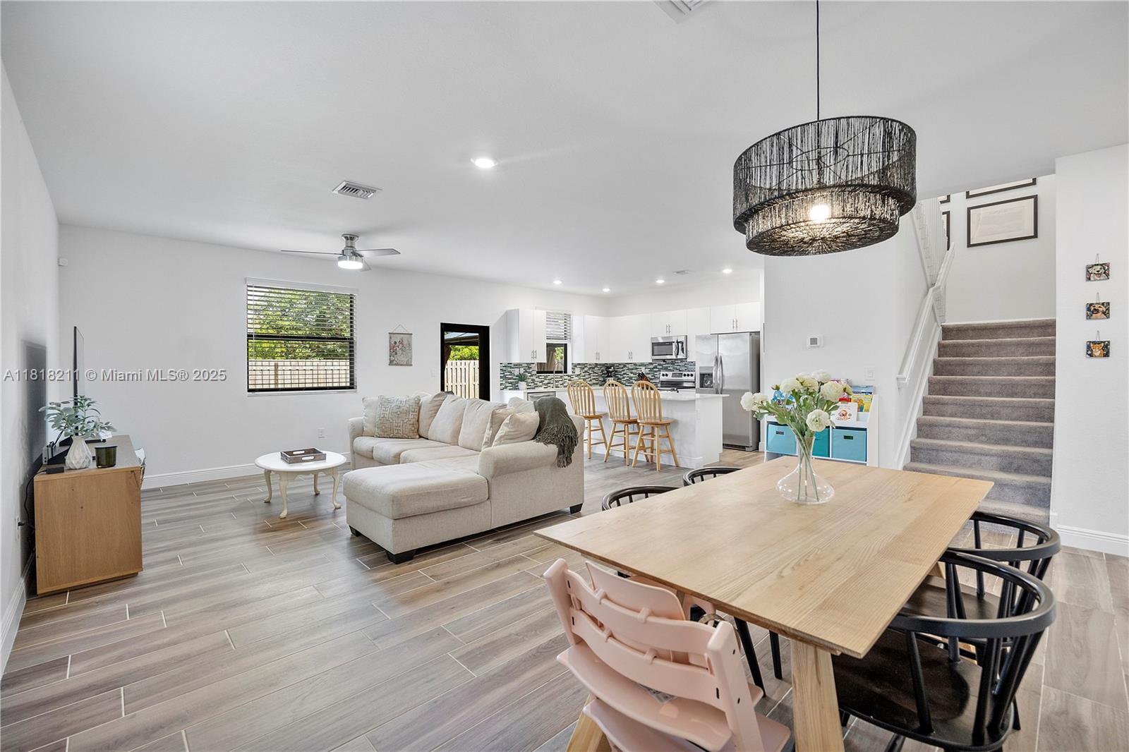 ESTATES AT SILVER PALM - Residential