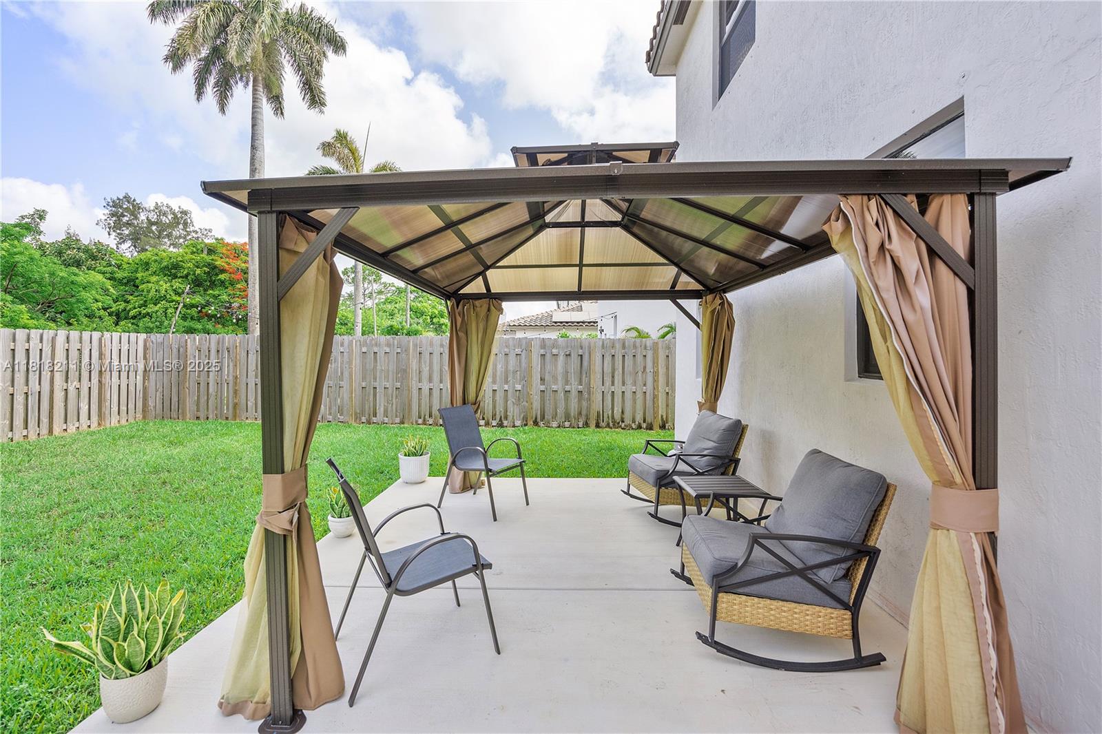 ESTATES AT SILVER PALM - Residential