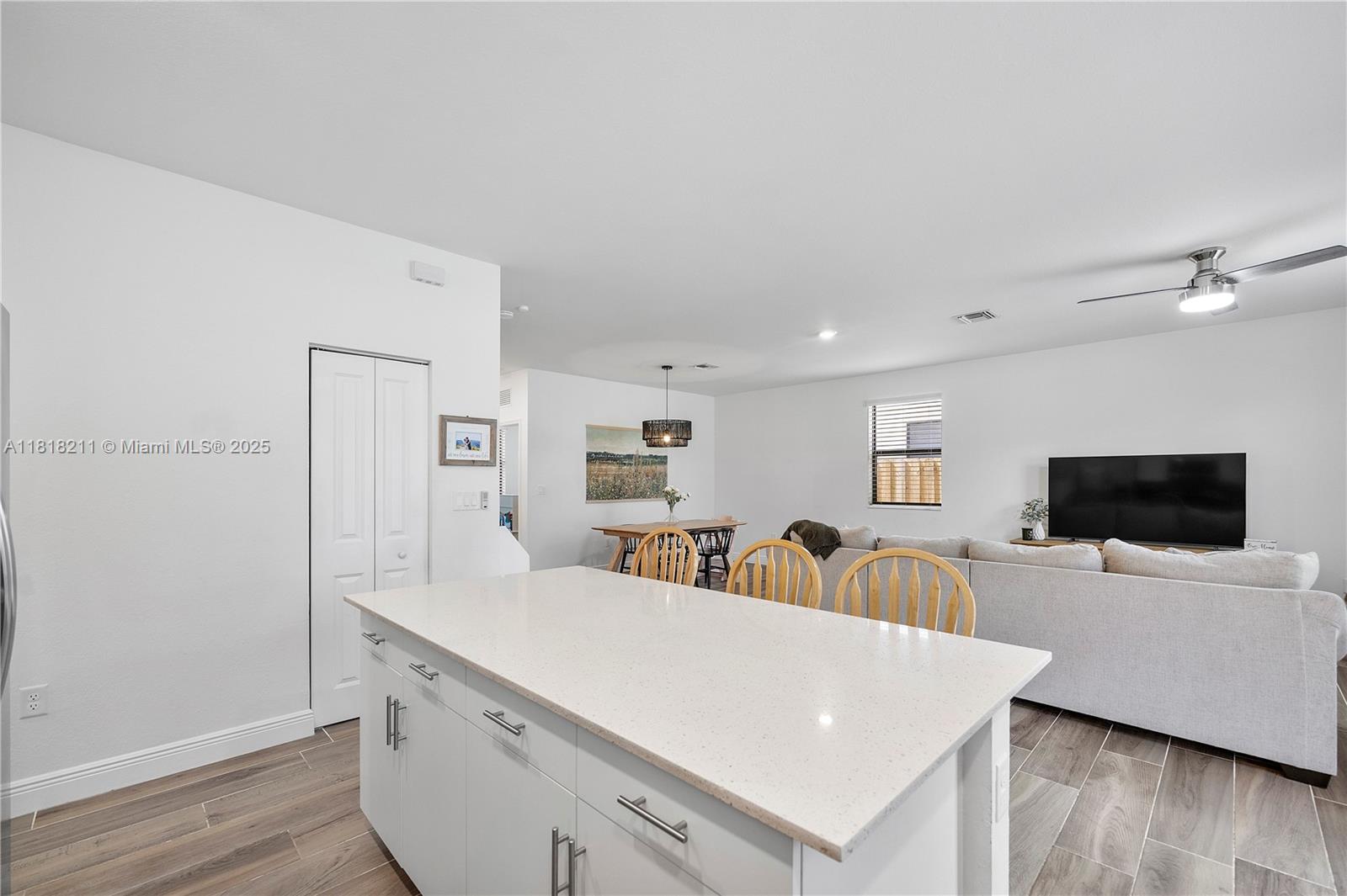 ESTATES AT SILVER PALM - Residential