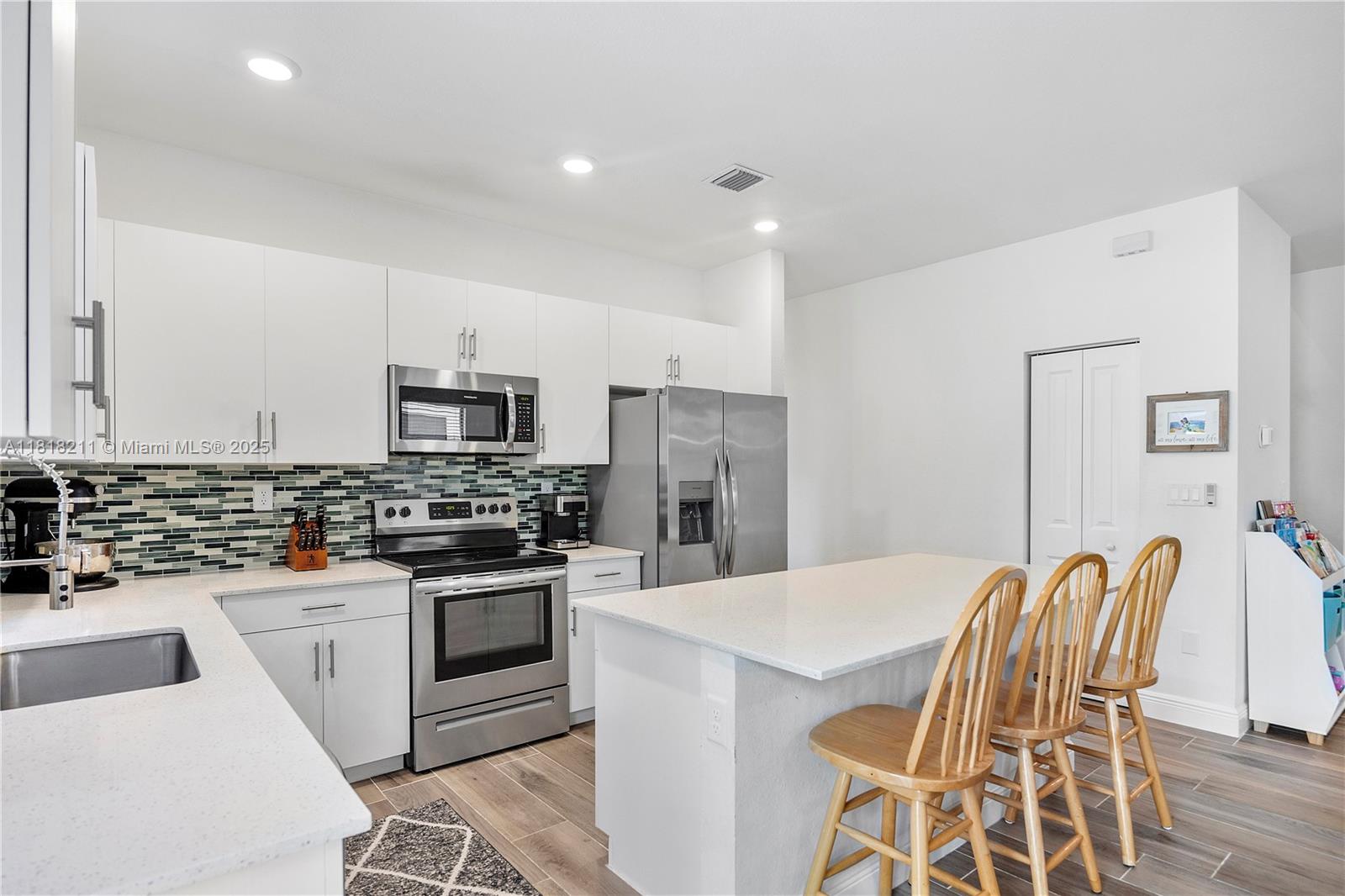 ESTATES AT SILVER PALM - Residential