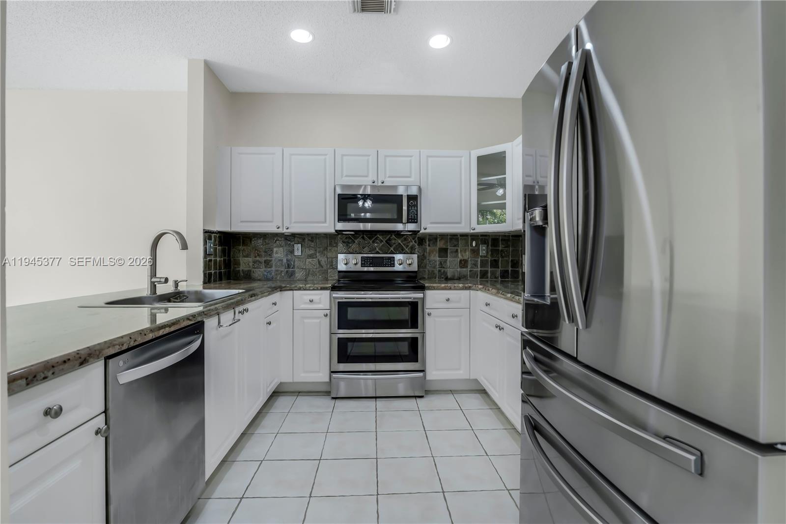 SILVER LAKES SEC 1 AMEND - Residential