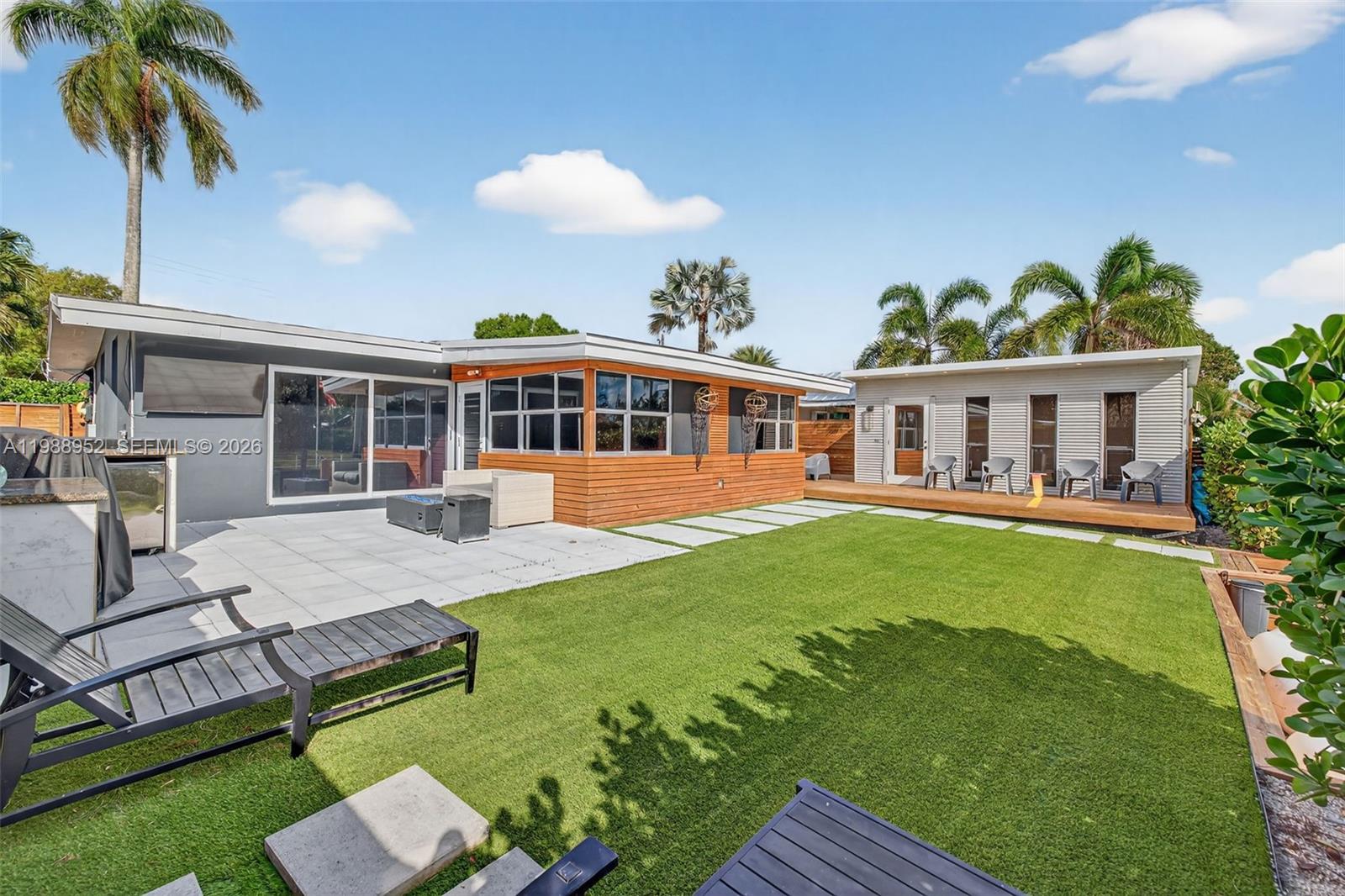 LAUDERDALE ISLES NO 2 - Residential