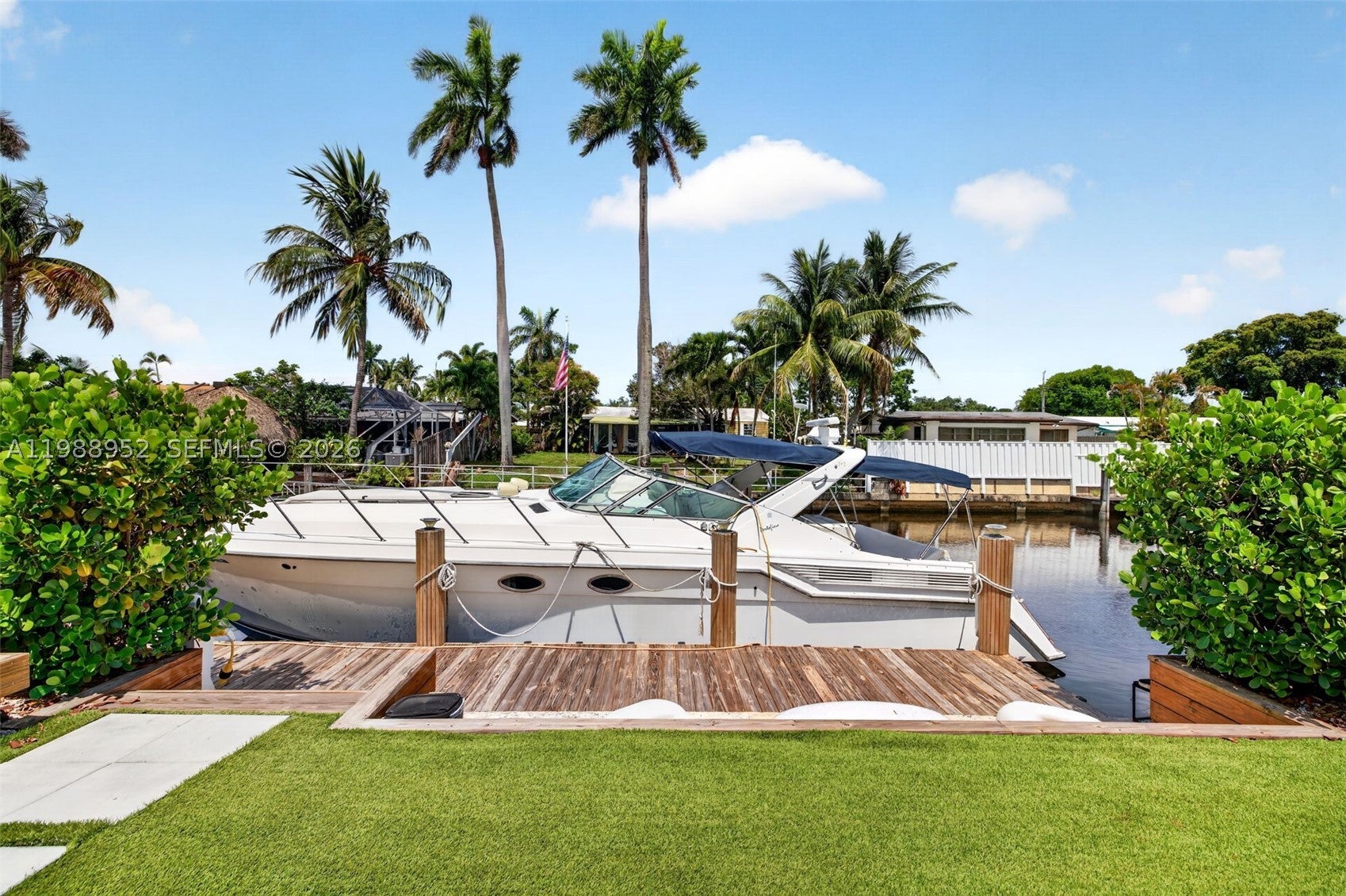 2436 Cat Cay Ln