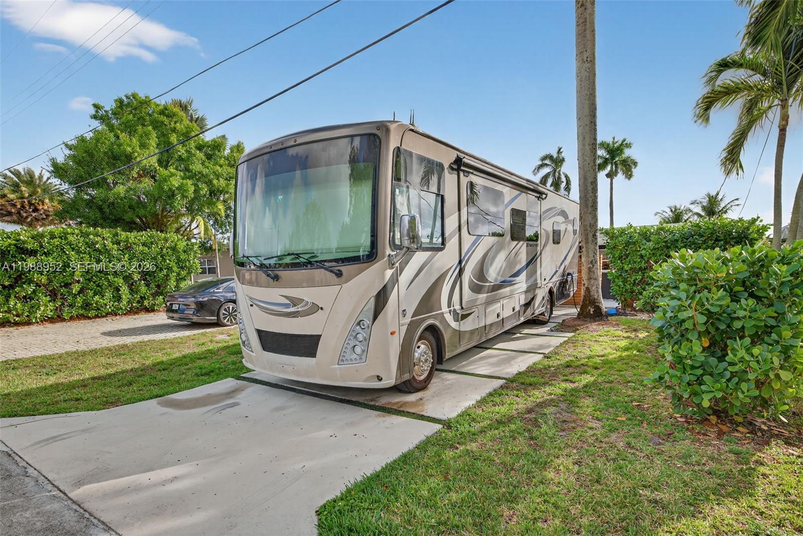 LAUDERDALE ISLES NO 2 - Residential