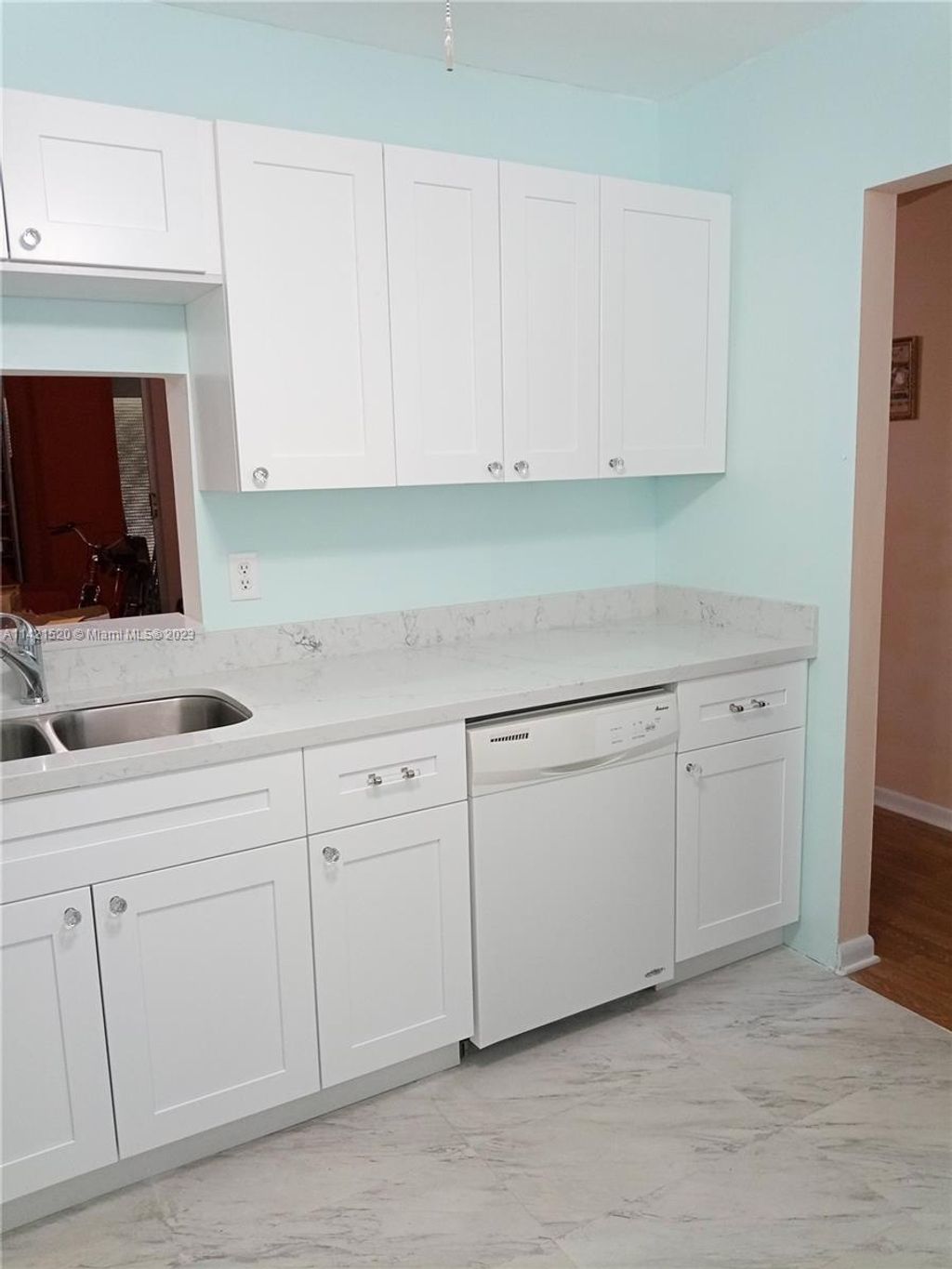 Photo of 619 NE 14th Ave #202, Hallandale Beach, FL 33009 (MLS # A11421520)