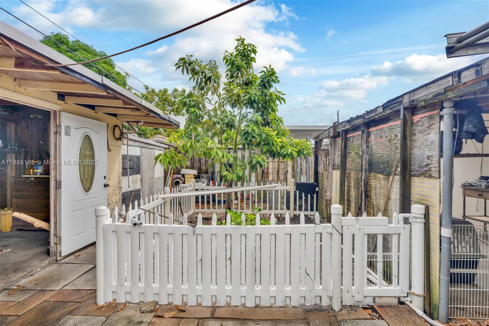BELVEDERE HEIGHTS - Residential