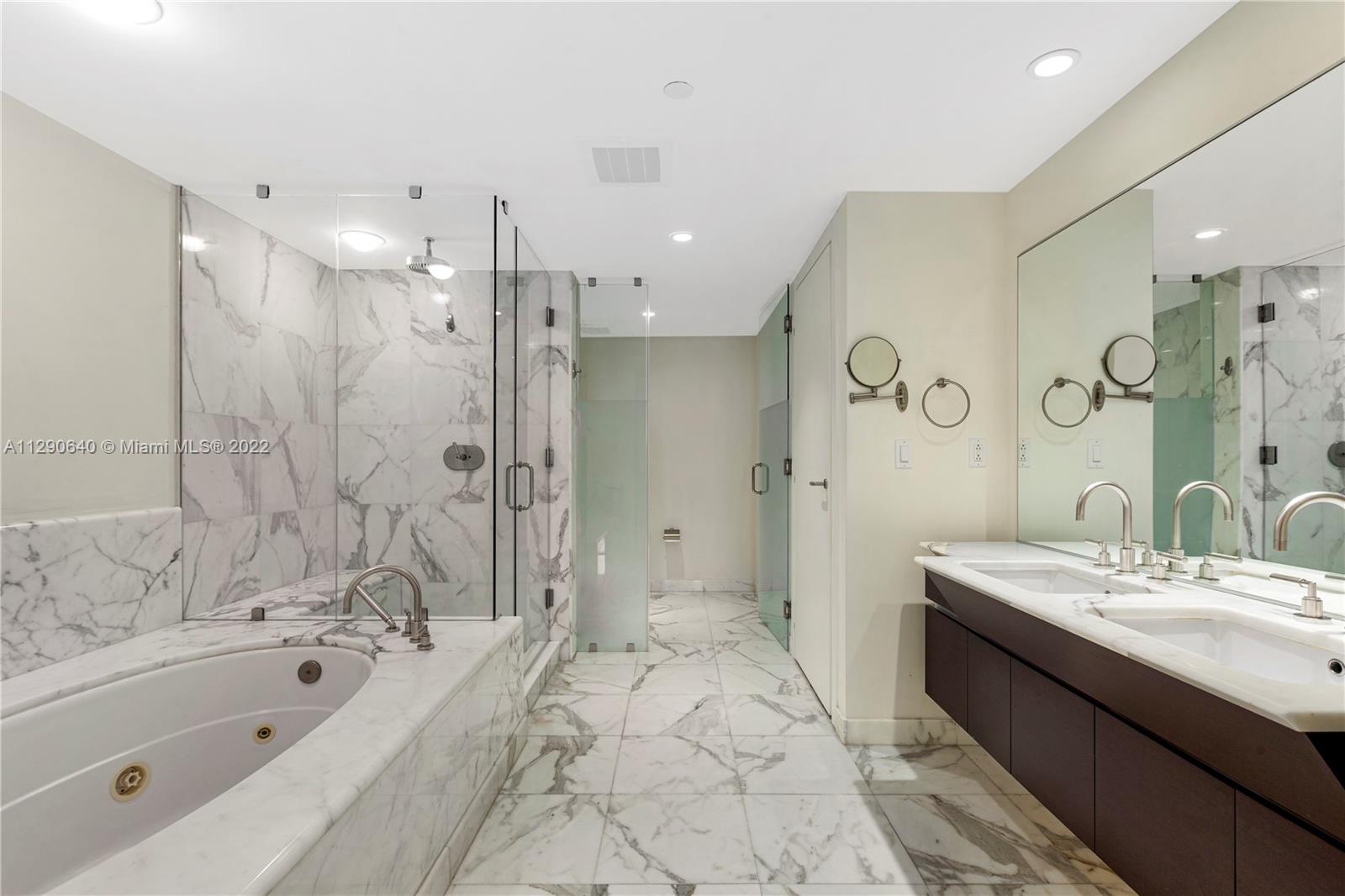GROVENOR HOUSE CONDO - Residential