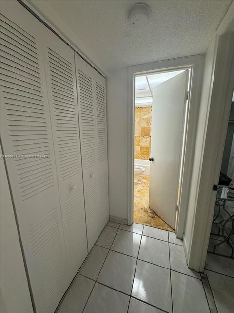 10000 NW 80th Ct 2149 Hialeah Gardens FL 33016
