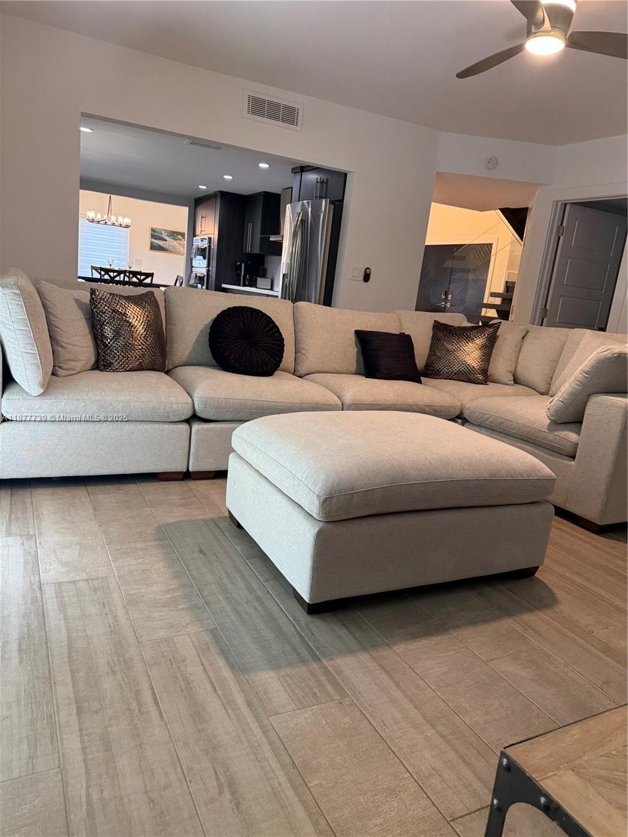 COCONUT GR SEC 1 C GAB - Residential Lease