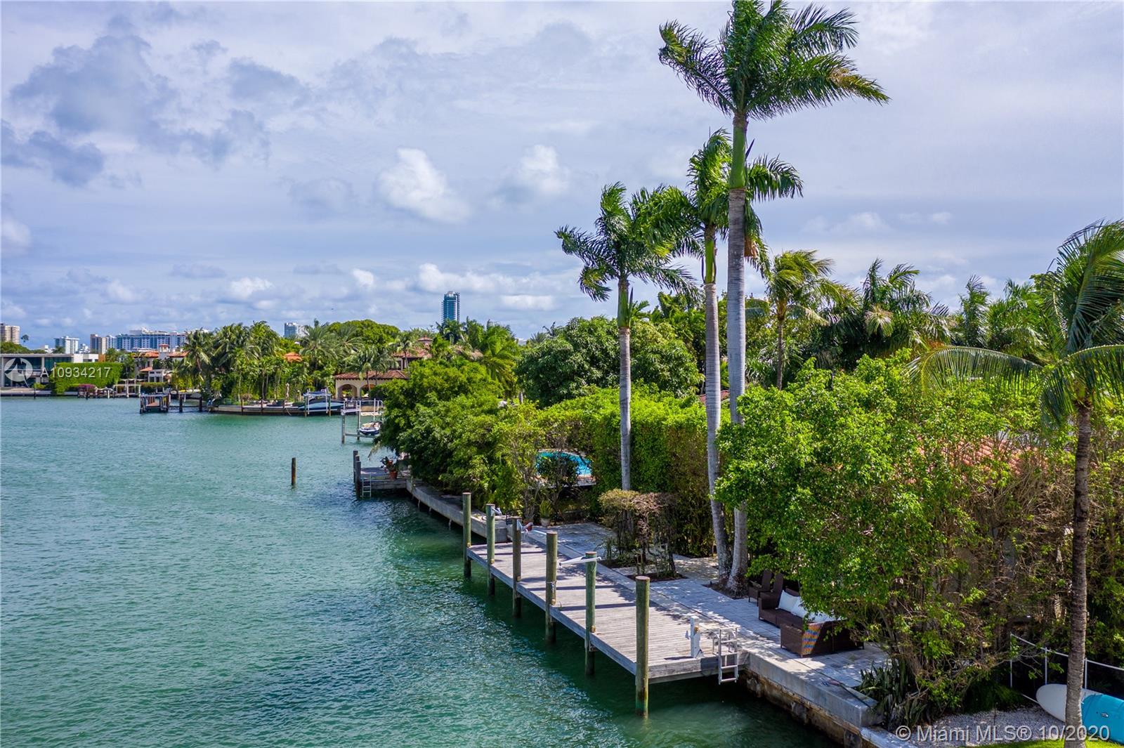 SUNSET ISLANDS-ISLAND NO - Residential