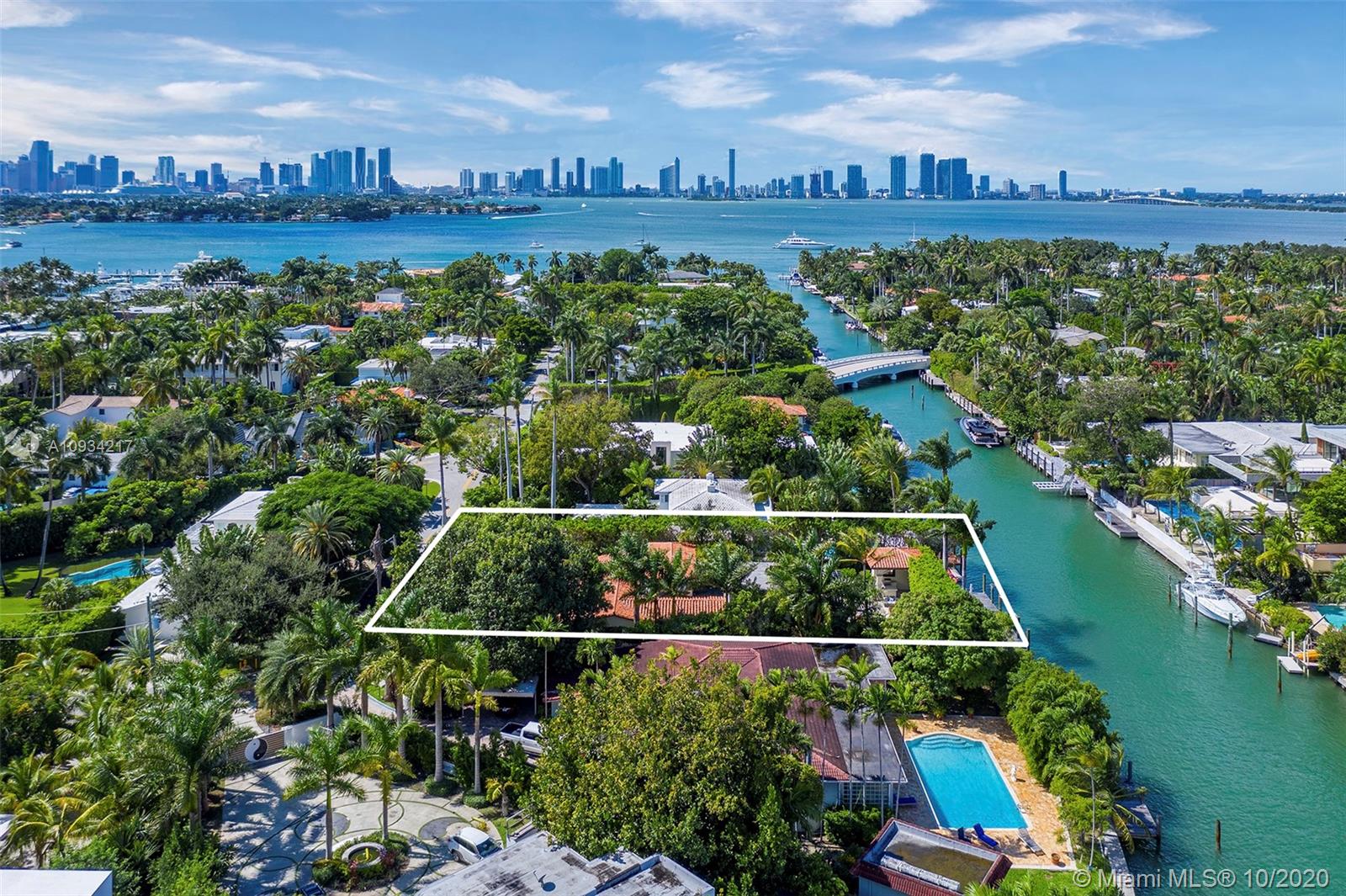 SUNSET ISLANDS-ISLAND NO - Residential