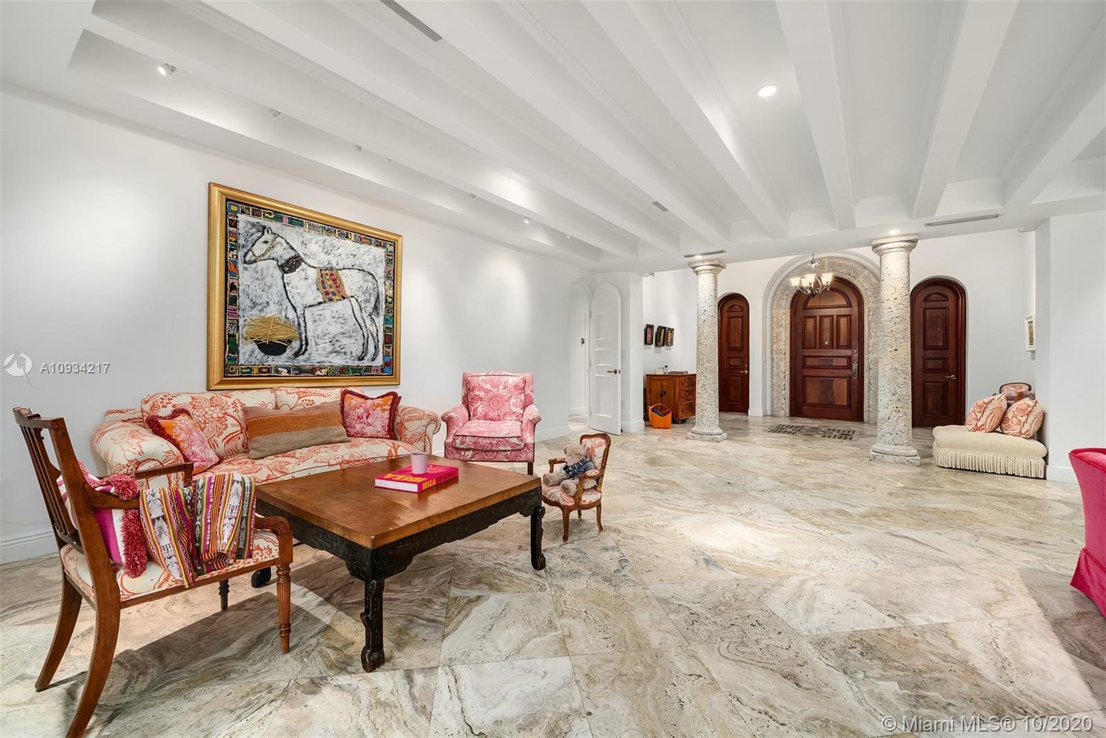 SUNSET ISLANDS-ISLAND NO - Residential