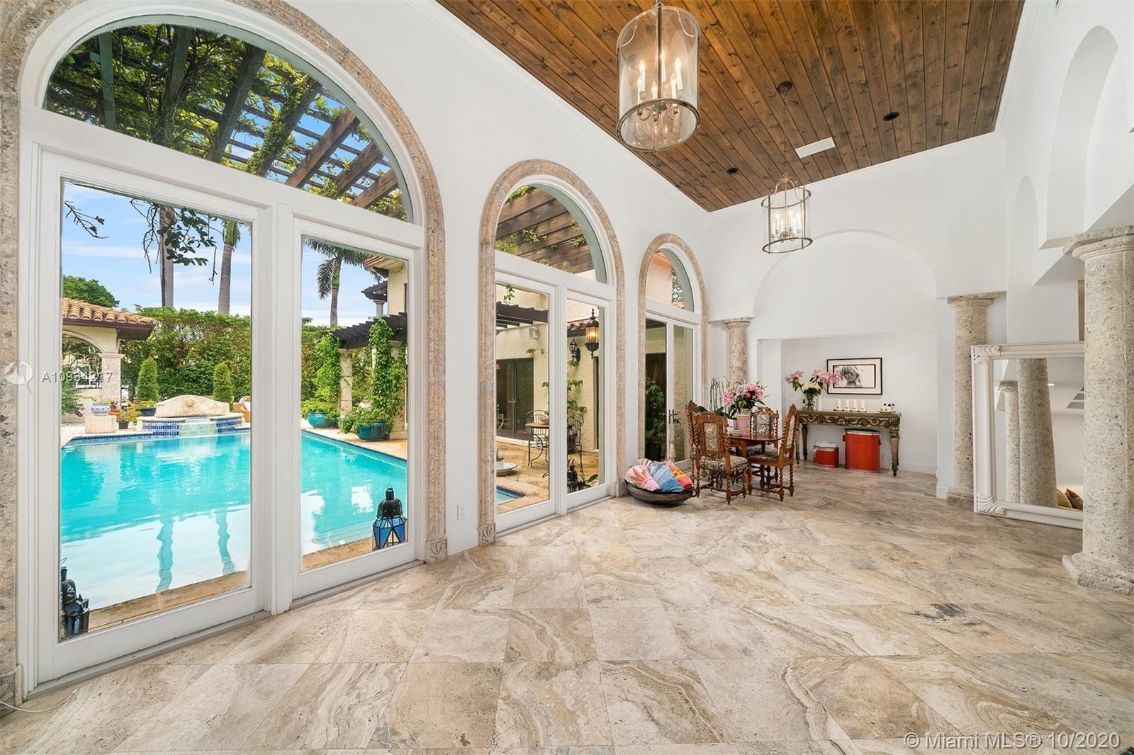 SUNSET ISLANDS-ISLAND NO - Residential