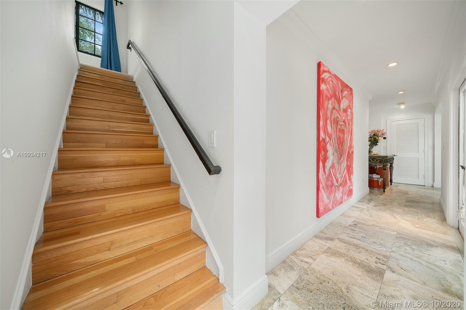 SUNSET ISLANDS-ISLAND NO - Residential