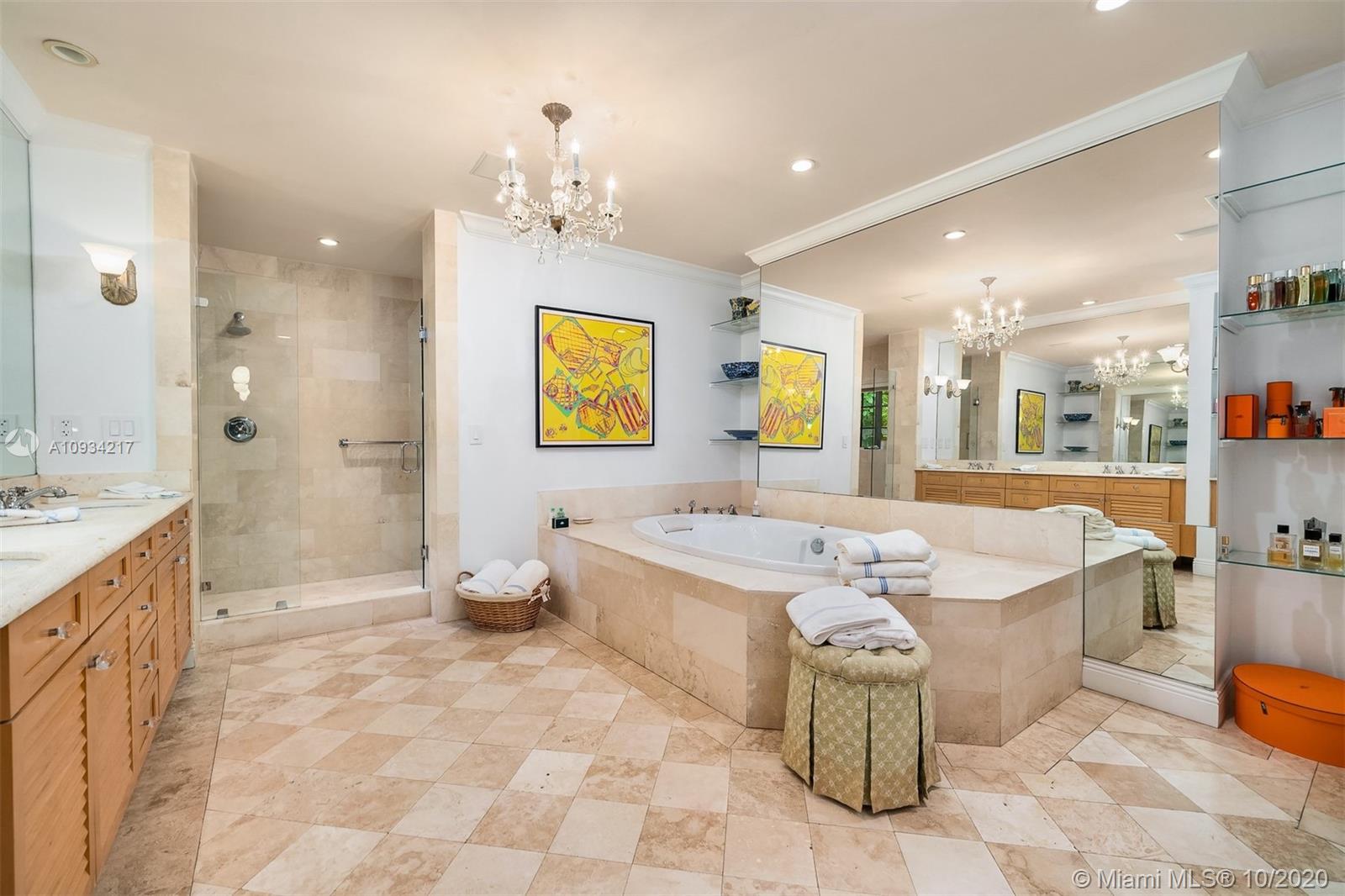 SUNSET ISLANDS-ISLAND NO - Residential