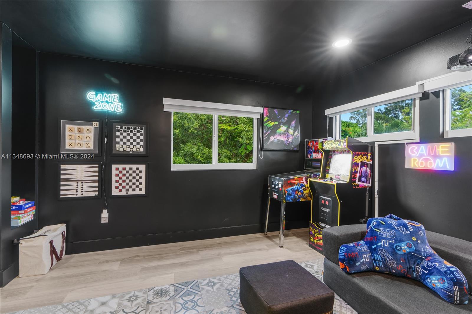 OAKLANE 1ST ADD - Residential