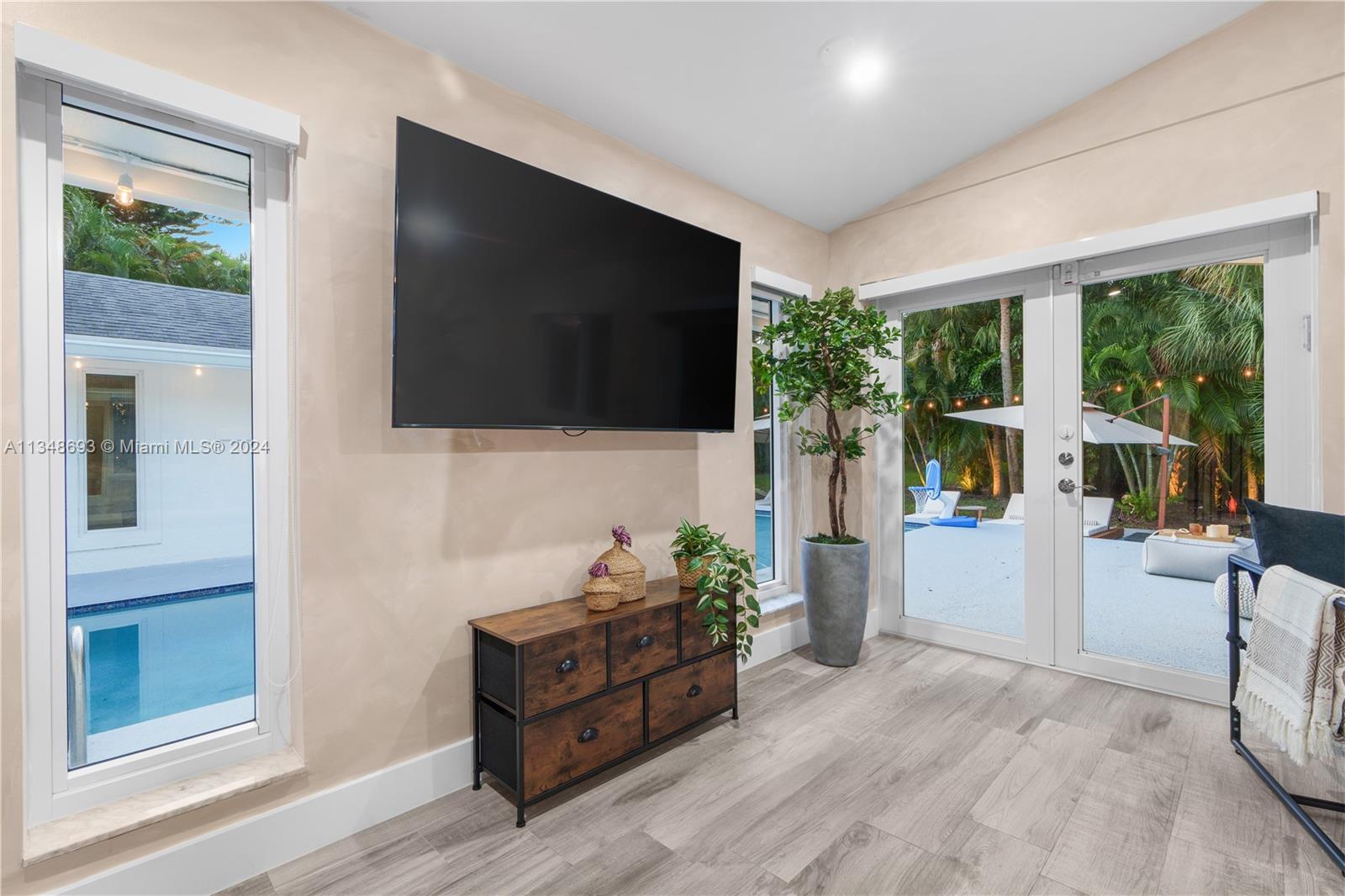 OAKLANE 1ST ADD - Residential