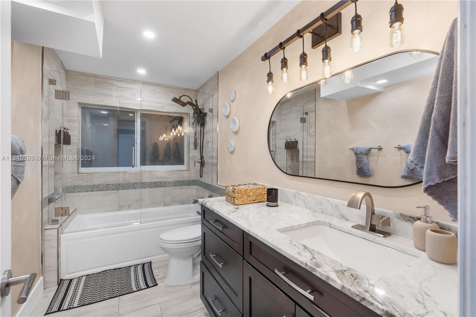 OAKLANE 1ST ADD - Residential