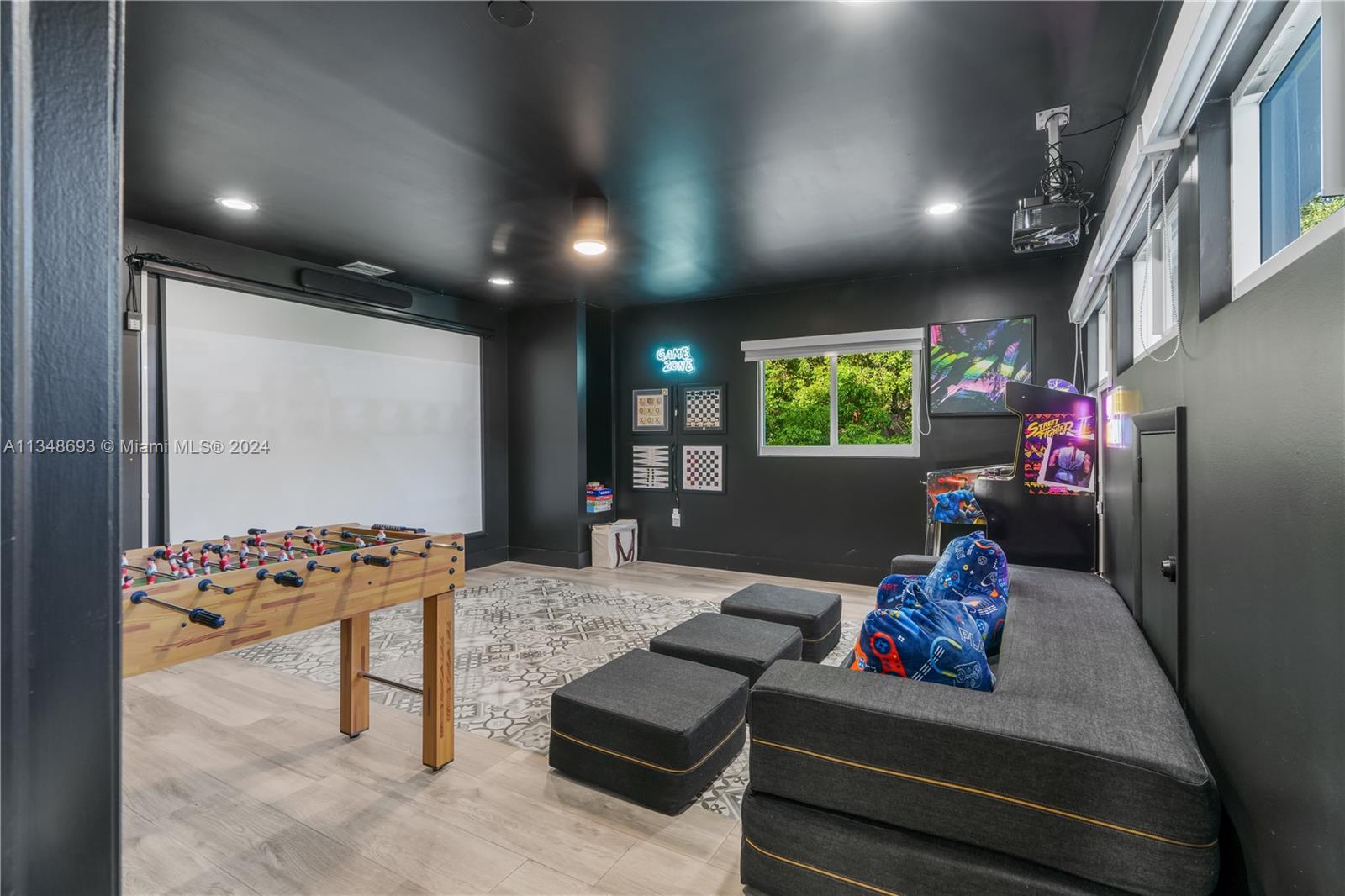 OAKLANE 1ST ADD - Residential