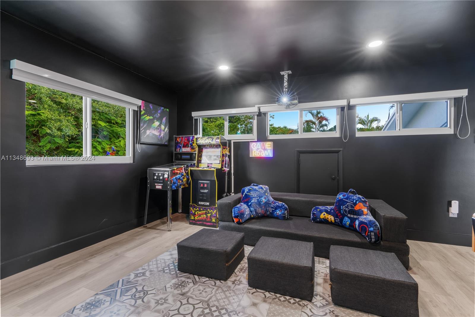 OAKLANE 1ST ADD - Residential