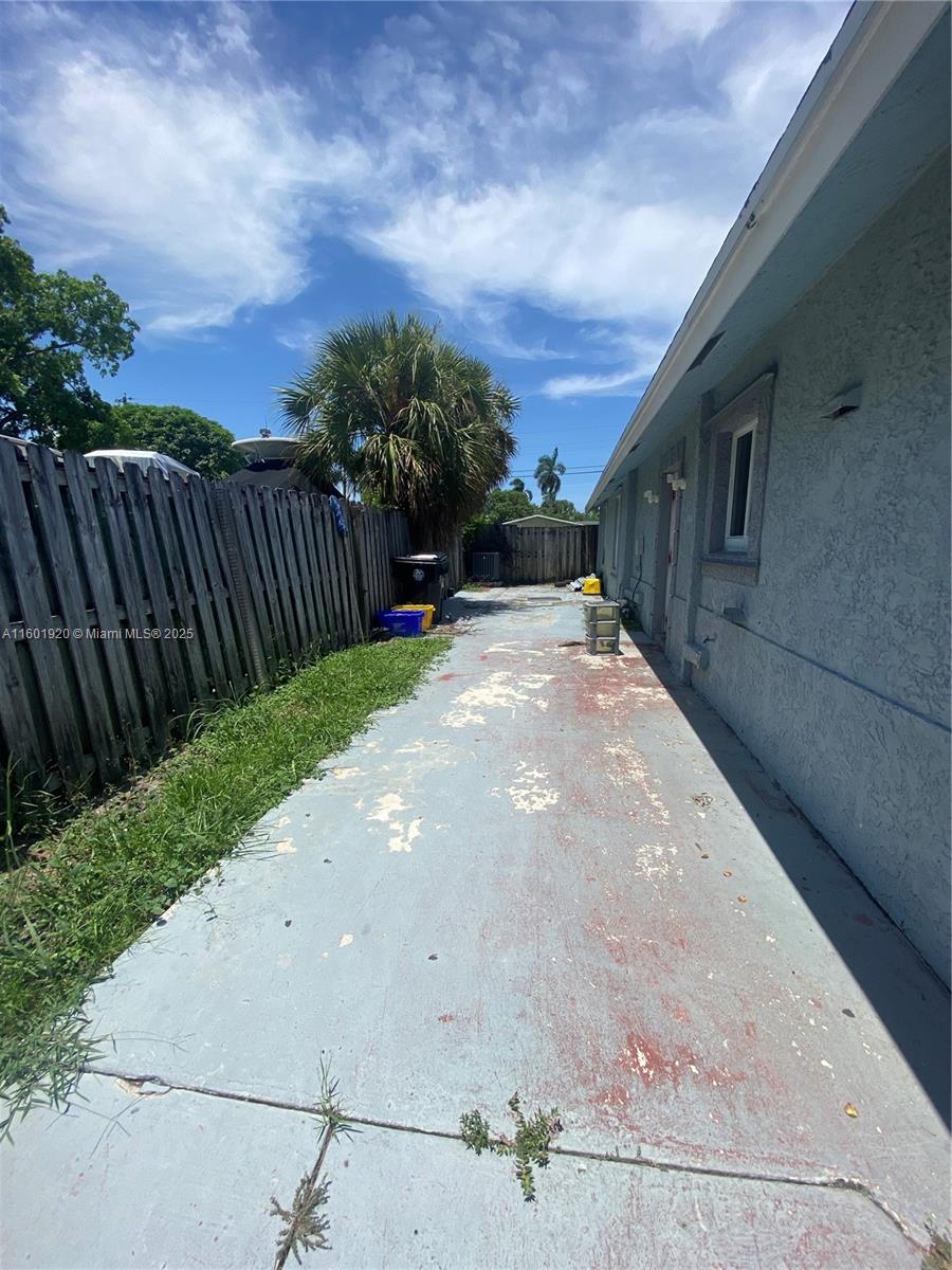 LAKE OSBORNE HEIGHTS - Residential