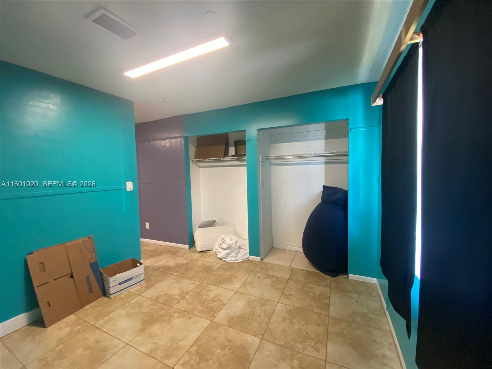 LAKE OSBORNE HEIGHTS - Residential