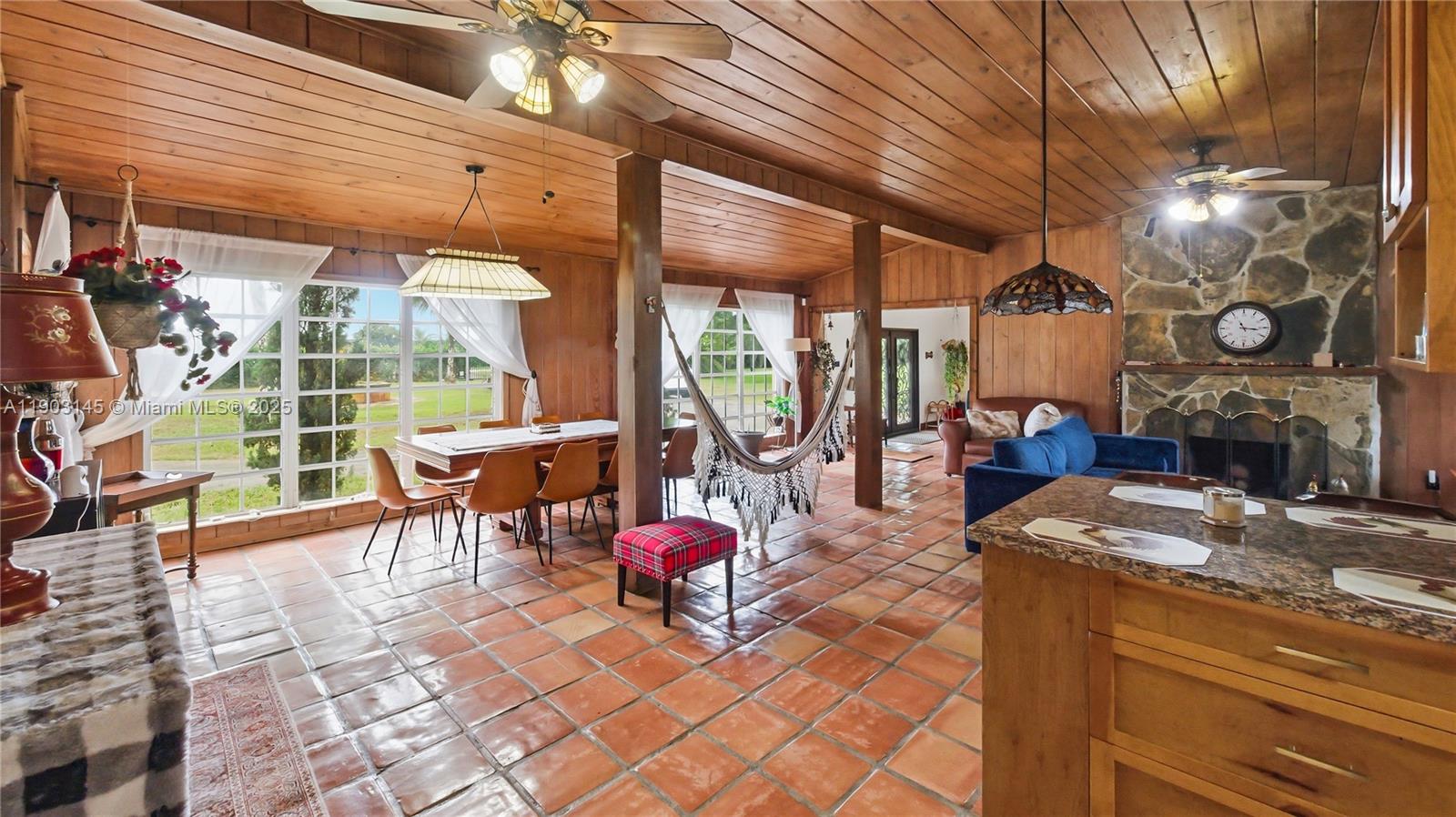 ALADDIN CITY - Residential