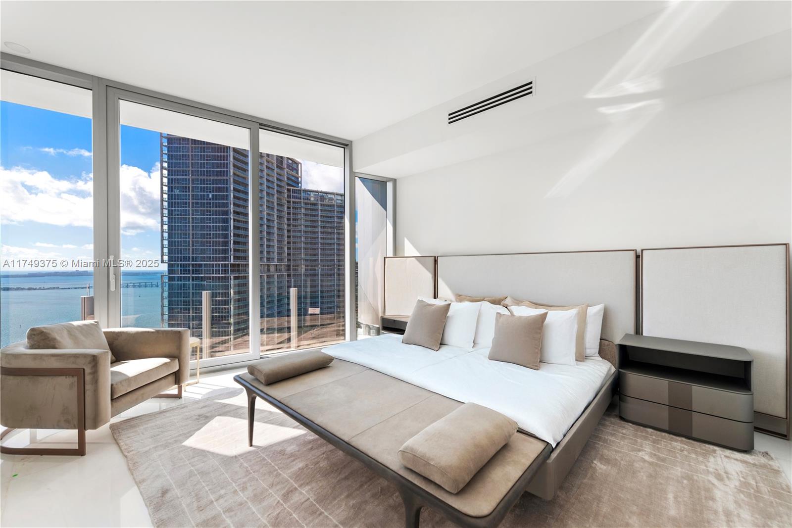 Property for Sale at 300 Biscayne Blvd Way 3905W, Miami, Broward County, Florida - Bedrooms: 3 
Bathrooms: 4  - $3,375,000