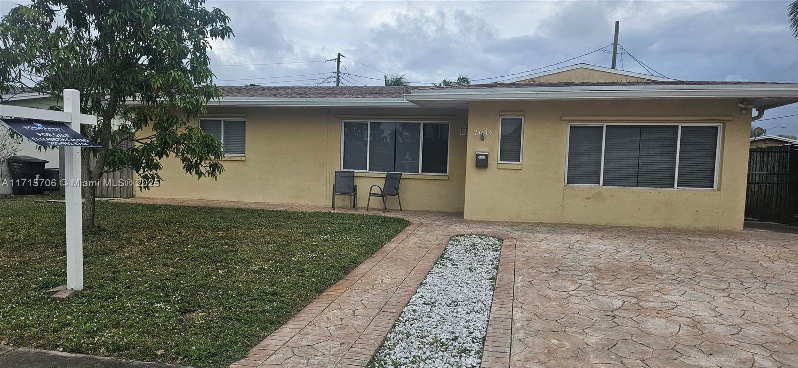 Property for Sale at 7608 Arthur St, Hollywood, Broward County, Florida - Bedrooms: 3 
Bathrooms: 2  - $470,000