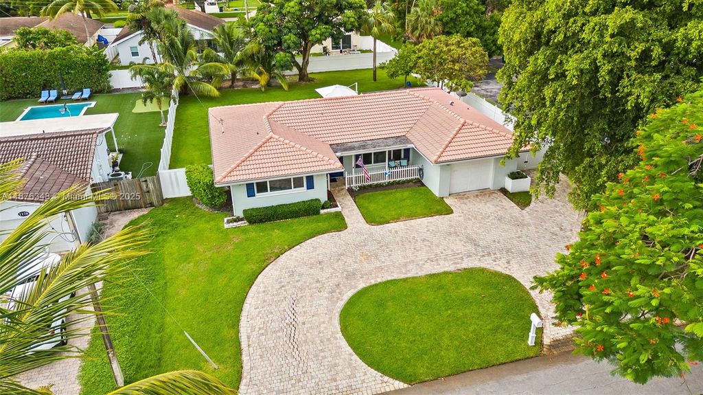 Photo of 1180 SW 17th St, Boca Raton, FL 33486 (MLS # A11876348)