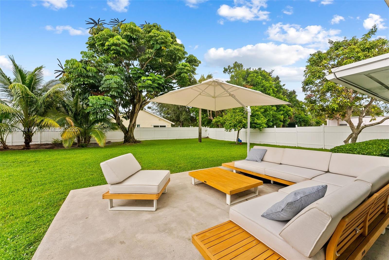 PALM BEACH FARMS CO 10 - Residential