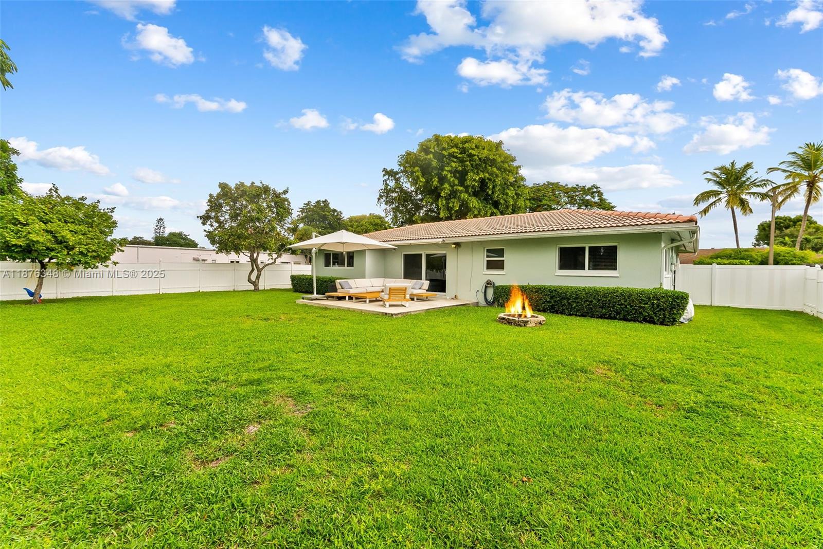 PALM BEACH FARMS CO 10 - Residential