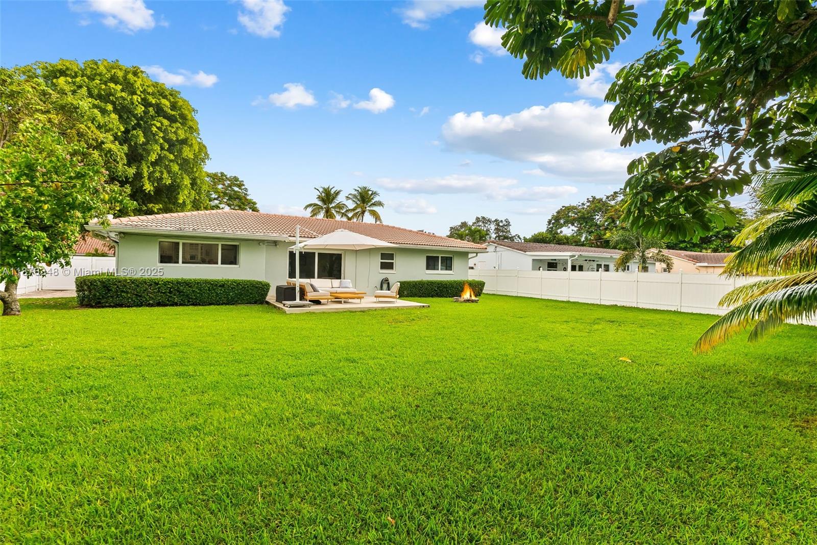 PALM BEACH FARMS CO 10 - Residential