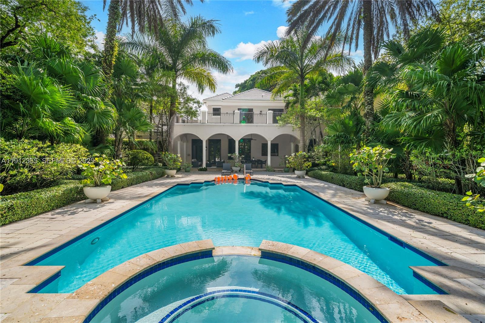 GRANADA PARK AMD - Residential